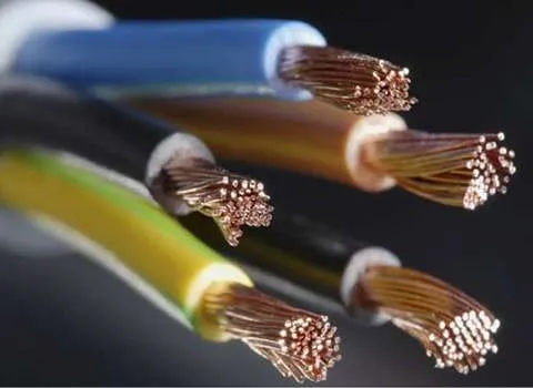 سیم نیمه افشان برق؛ مفتولی کلاس یک ولتاژ 1.06 کیلو وات