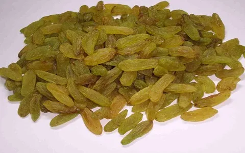 کشمش سبز کاشمر (خشکبار) قلمی تیزابی تیفی حاوی منیزیم iron