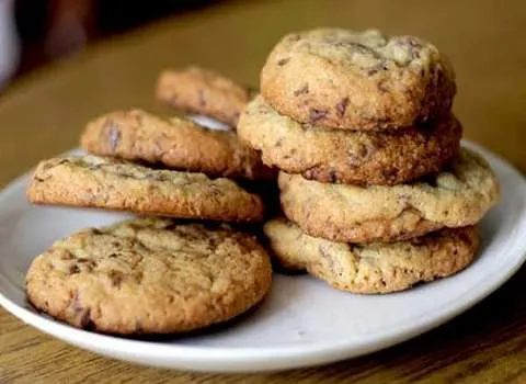 کلوچه سنتی ارومیه؛ ساده زعفرانی خانگی حاوی پروتئین ویتامین