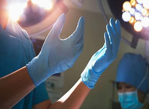 خرید جدیدترین انواع دستکش جراحی با قیمت مناسب