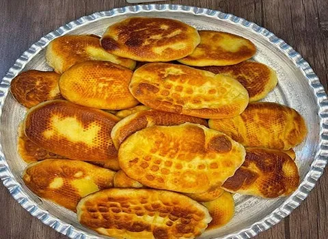 کلوچه محلی برساق؛ سنتی صنعتی گردویی خرمایی نارگیلی بسته بندی (10 30) عددی