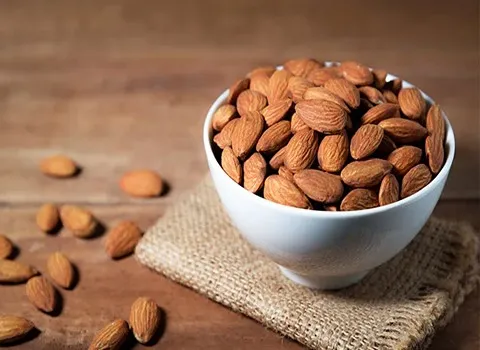 قیمت بادام درختی + خرید انواع متنوع بادام درختی