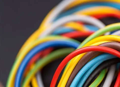 سیم و کابل آسیا؛ انعطاف پذیر مقاوم 2 جنس سیلیکون پلی یورتان