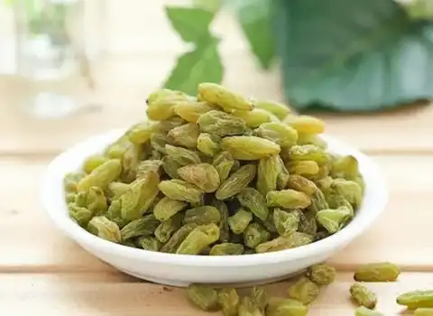 کشمش سبز چگونه تهیه میشود و چه ویژگی هایی دارد؟