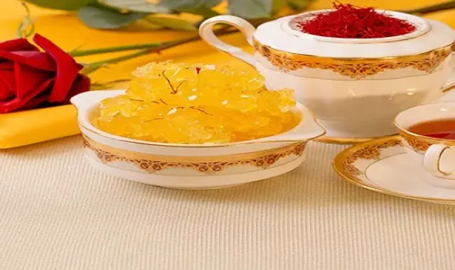 نبات نگین طعم؛ زرد سفید طبع گرم طبق استاندارد
