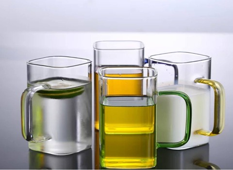 قیمت خرید عمده لیوان بلور دسته رنگی ارزان و مناسب