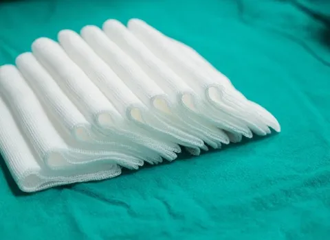 گاز استریل تکی؛ وازلینه توپی بدون بو جنس الیاف طبیعی پنبه