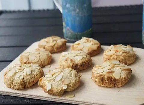 شیرینی کلمپه بدون فر؛ گردویی کنجدی پسته ای 2 بسته بندی سنتی صنعتی