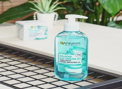 شوینده پوست چرب گارنیه؛ فاقد صابون لایه بردار حجم 200 میلی لیتر