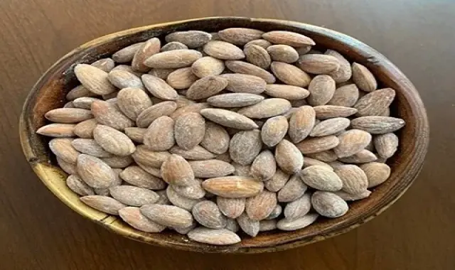 خرید مغز بادام درختی تنوری با قیمت استثنایی