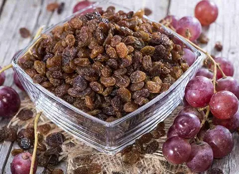 کشمش ملایر؛ سنتی صنعتی حاوی آهن پتاسیم Calcium