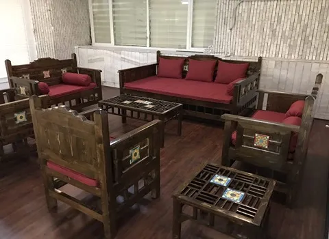 مبل سنتی چوبی مدرن همراه با توضیحات کامل و آشنایی