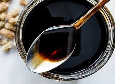 مهمترین نکات خرید شیره توت اصل