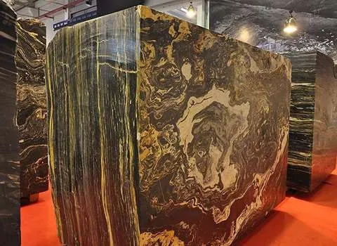 سنگ مرمریت نجف اباد؛ رسوبی رگه دار مناسب نما راه پله کف