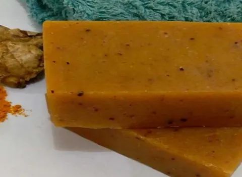 صابون زردچوبه خارجی؛ جامد ویتامین E صورت بدن  50 میلی لیتر