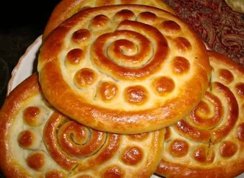 کلوچه فومن کیلویی؛ سنتی طعم دارچینی تامین انرژی بدن