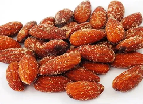 مغز بادام نمکی؛ درختی درشت درمان گرفتگی عضلات حاوی فسفر آهن almonds