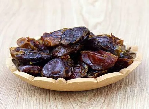 خرما کبکاب مروارید سیاه؛ درمان یبوست کم خونی فیبر فسفر 700 گرم