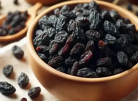 قیمت خرید کشمش مویز بی هسته + خواص، معایب و مزایا