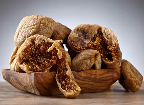 انجیر خشک در مشهد؛ زرد سیاه میان بسیار مقوی حاوی ویتامین (A B1)