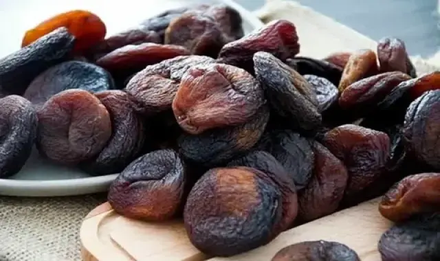 قیمت قیسی سیاه زردآلو + خرید