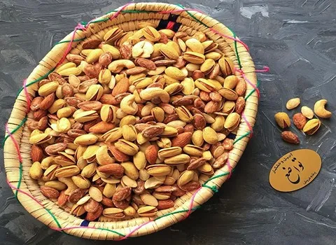 خشکبار تواضع اصل کرج؛ خرما کشمش گردو حاوی فسفر تیامین Riboflavin