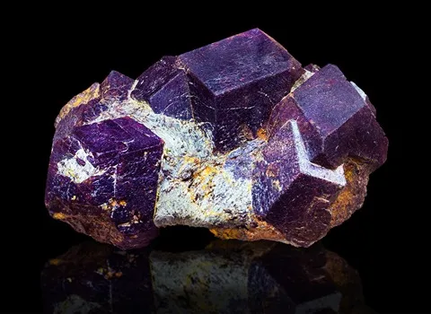 راهنمای خرید سنگ گارنت آبی با شرایط ویژه و قیمت استثنایی