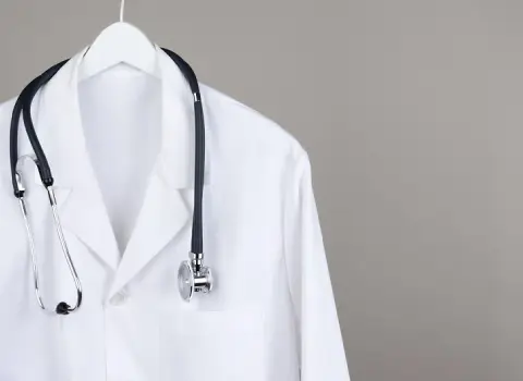 لباس بیمارستانی فلامنت؛ الیاف پنبه 2 نوع پارچه ای یکبار مصرف Felament