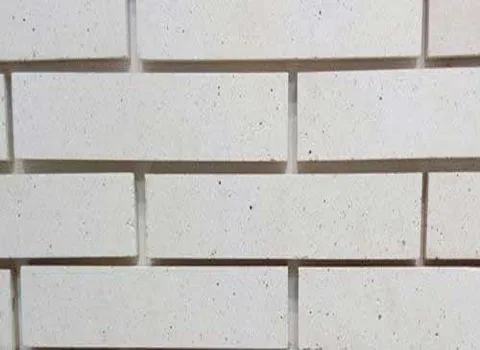 آجر نسوز سفید اصفهان؛ عایق سرما مناسب نمای ساختمان ابعاد (10*20 7*32)