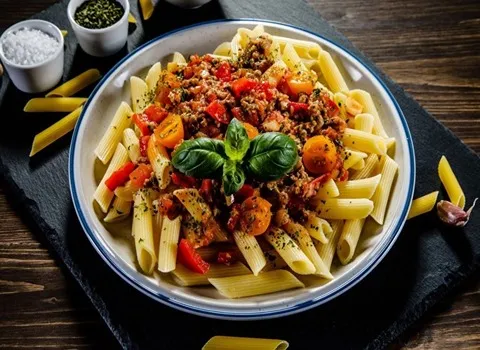 ماکارونی ساده چیست؟ + قیمت خرید ماکارونی ساده