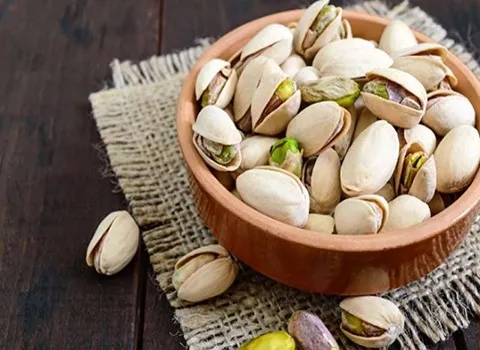 پسته فندقی خام؛ گرد تقویت عضلات درمان کم خونی حاوی Antioxidants