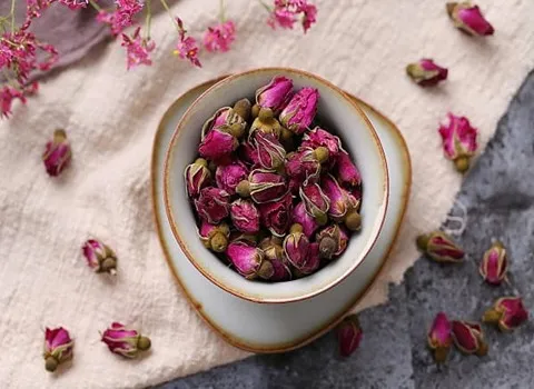 گل محمدی خشک وکاربرد آن از نظر طب سنتی در زندگی کردن