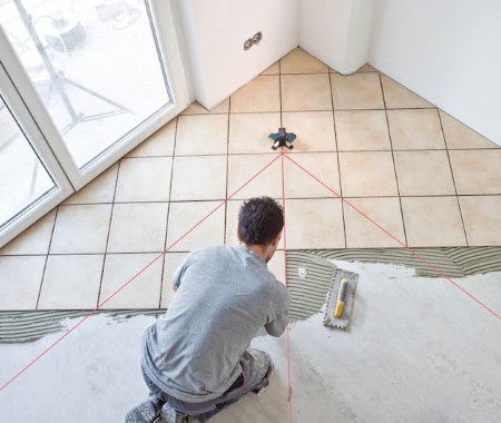 سرامیک مخصوص راهرو؛ ساده برجسته 3 رنگ سفید مشکی کرم