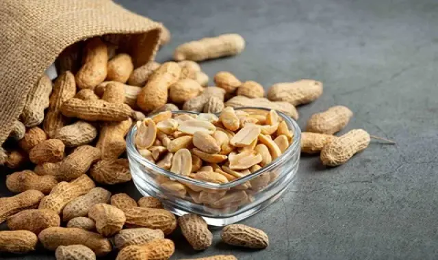 بادام زمینی برای تقویت حافظه | بهترین زمان مصرف