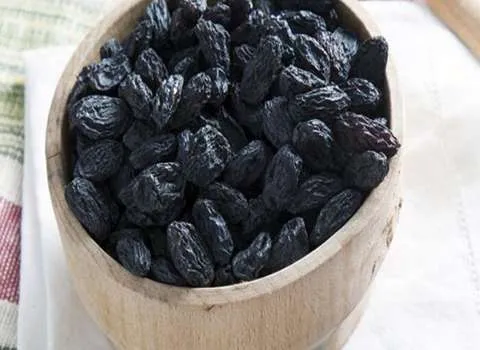 قیمت کشمش سیاه بدون هسته از تولید به مصرف