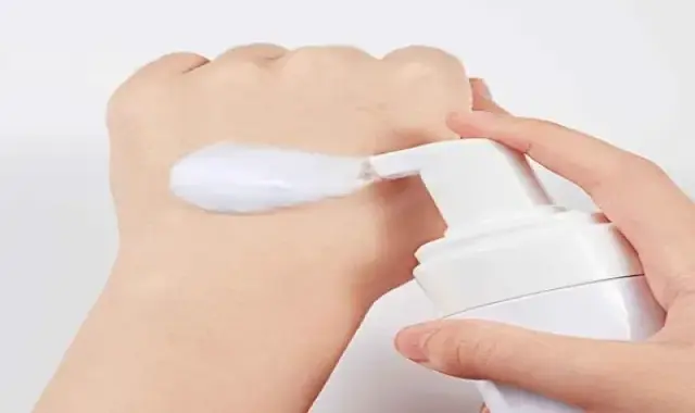 شوینده صورت پاکسازی عمقی پوست بدون مواد افزودنی Vitamin E