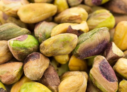 قیمت خرید مغز پسته کال + تست کیفیت