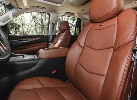 چرم رنگ مارون؛ قهوه ای (شترمرغ گاو گوسفند) روکش صندلی