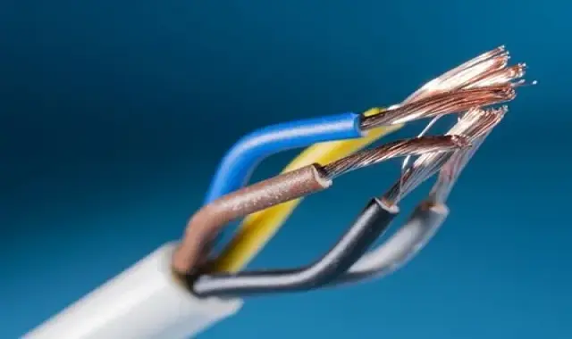 سیم برق 4؛ انعطاف پذیری بالا سطح مقطع 4 میلی متر جنس روکش PVC