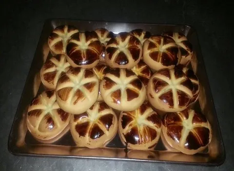 کلوچه خرمایی زاهدان؛ دارچینی هل زنجبیلی ترکیب (خرما آرد روغن)