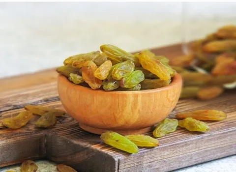 کشمش سبز قلمی کاشمر | خرید با قیمت ارزان