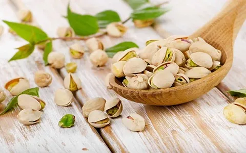 پسته خام شور؛ اکبری احمد آقایی فندقی درمان کم خونی تقویت پوست