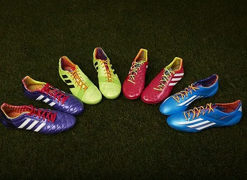 قیمت و خرید کفش فوتبال چمن مصنوعی + فروش ارزان