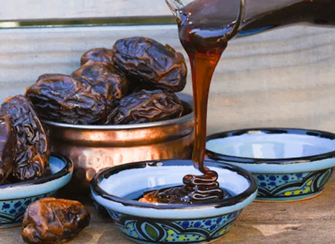 قیمت خرید شیره خرما سنتی + تست کیفیت