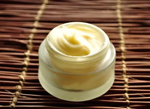 خرید و قیمت انواع کرم دور چشم ارگانیک