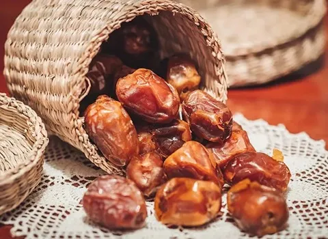 خرید خرما زاهدی قصر شیرین با قیمت استثنایی