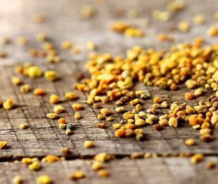 گرده گل محمدی (سلول گیاه نر) هضم غذا کاهش کلسترول بهبود گوارش رنگ زرد pollen