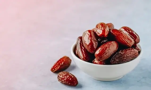 خرمای مضافتی؛ طبع گرم خشک قند طبیعی کلسیم آهن منگنز Selenium