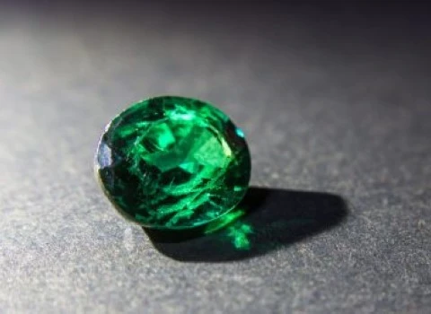 خرید سنگ نیمه قیمتی سبز با قیمت استثنایی
