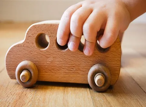 اسباب بازی چوبی دست ساز؛ ماندگاری بالا (ماشین هواپیما قطار حیوانات) قابل شستشو